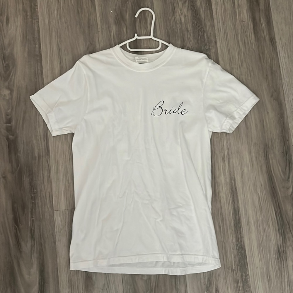 Small bride T